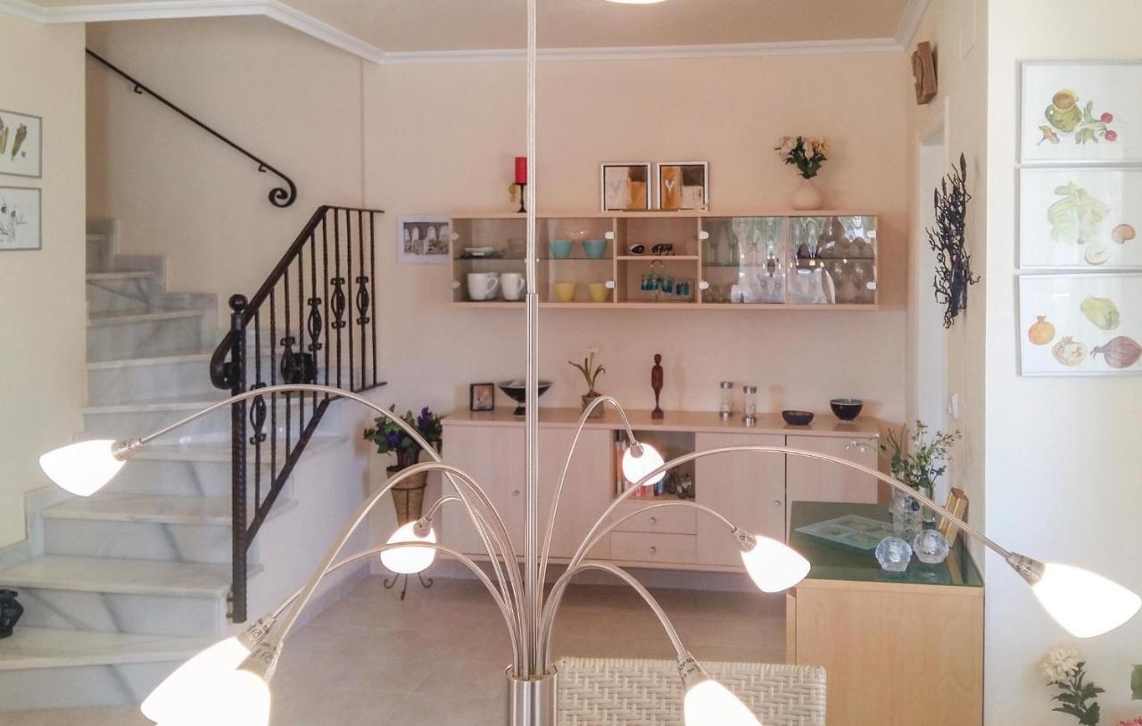 Cozy Home In Orihuela Costa With Kitchen Dehesa de Campoamor  Exterior foto