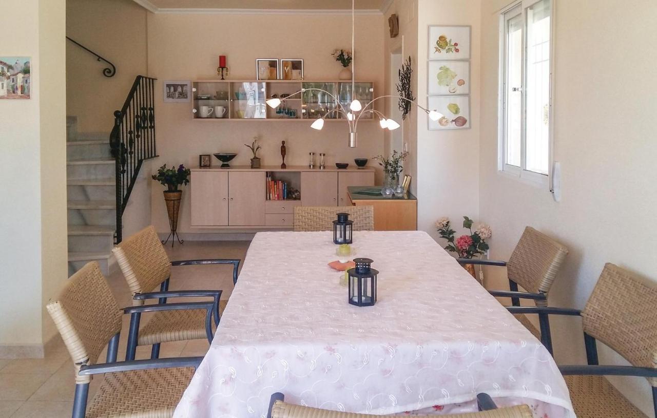 Cozy Home In Orihuela Costa With Kitchen Dehesa de Campoamor  Exterior foto